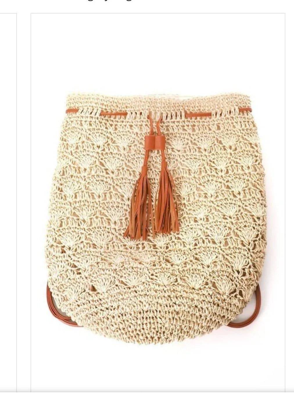 Woven Straw Backpack-Black.