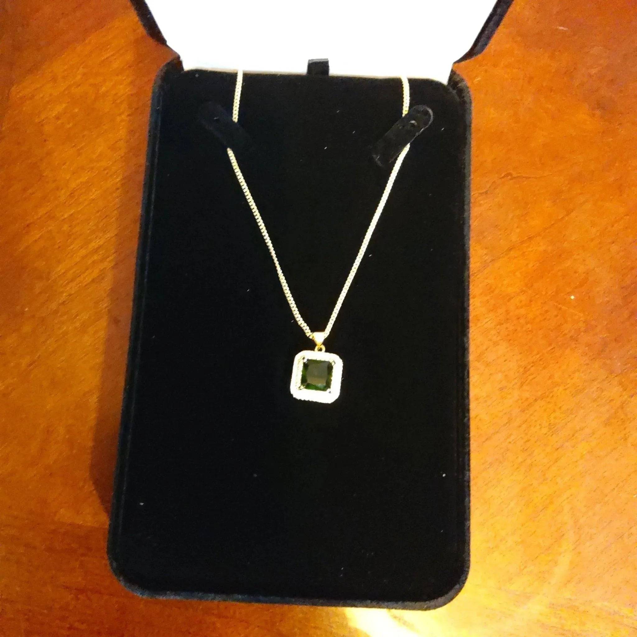 Classy Time Necklace-Emerald.