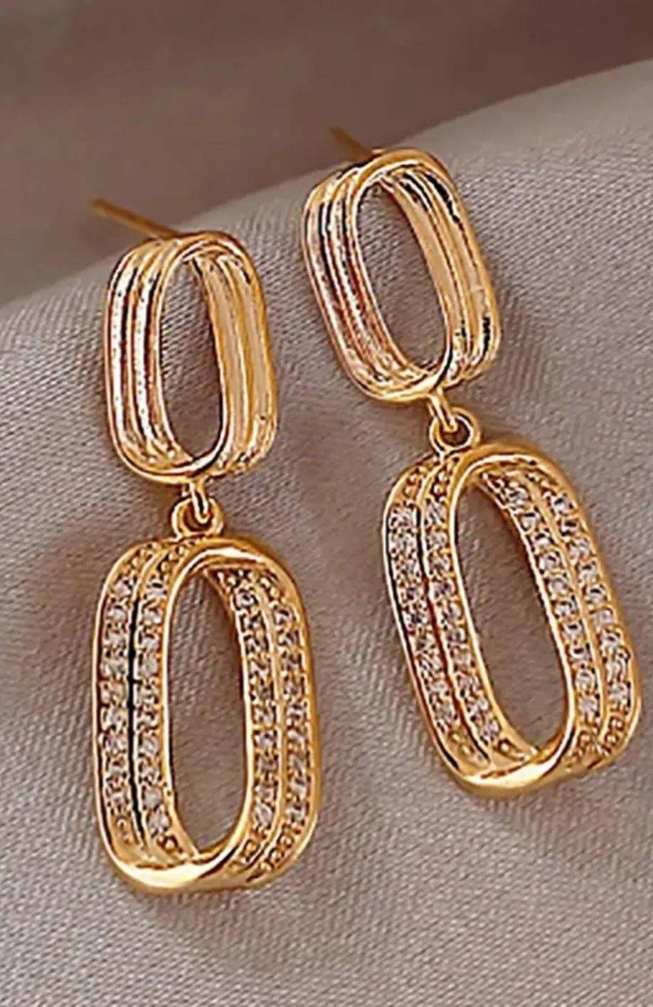 Link Drop Earrings-Gold.