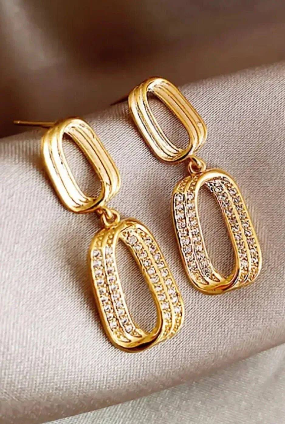 Link Drop Earrings-Gold.
